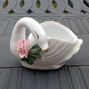 Elegant Swan Ceramic Planter Or Trinket Boxes with Pink Rose
